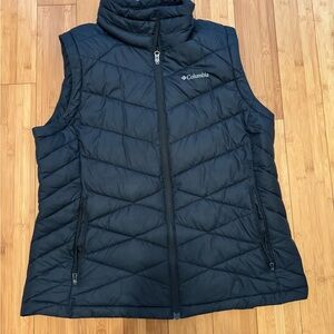 Columbia Women's Dark Puffer Vest